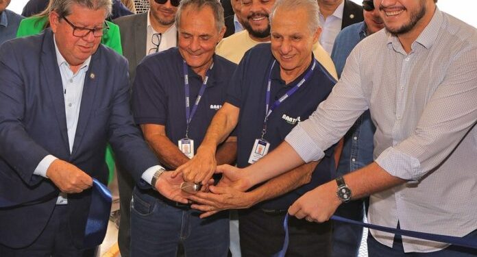 João Azevedo e Bruno Cunha Lima participam de inauguração de Centro de Distribuição da Bartofil em Campina Grande