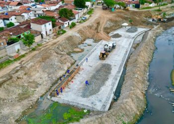 Prefeitura de Campina Grande inicia construção das paredes laterais da terceira etapa do Canal de Bodocongó