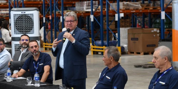 João Azevêdo participa de inauguração do Centro de Distribuição da Bartofil em Campina Grande e destaca capacidade de atração de investimentos da Paraíba