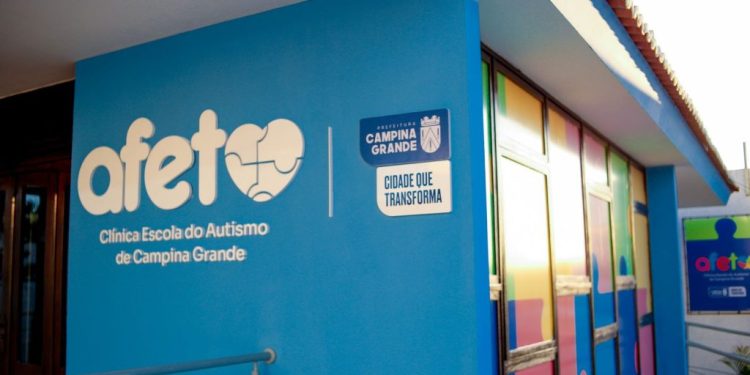 Seduc, Semas e INSS ampliam inclusão social: nova etapa garante BPC a estudantes autistas da Rede Municipal