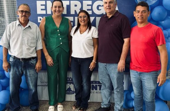 Monteiro mantém tradição na Páscoa e distribui 3 Toneladas de peixe e 5 mil Ovos de Páscoa aos alunos da rede municipal