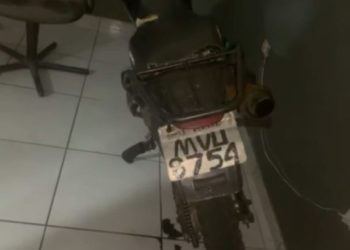POLÍCIA MILITAR APREENDE MOTOCICLETA ADULTERADA EM SUMÉ