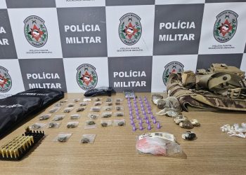 Polícia prende foragido da Justiça durante ação de combate ao tráfico de drogas, em João Pessoa