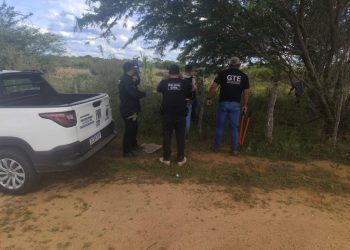 Operação da Cagepa flagra furto de água bruta em adutora do Cariri