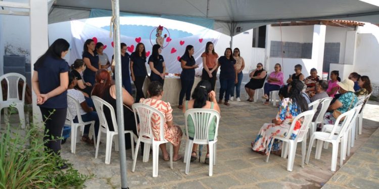 CAPS I em Monteiro realiza ação em homenagem ao dia das mães dos usuários