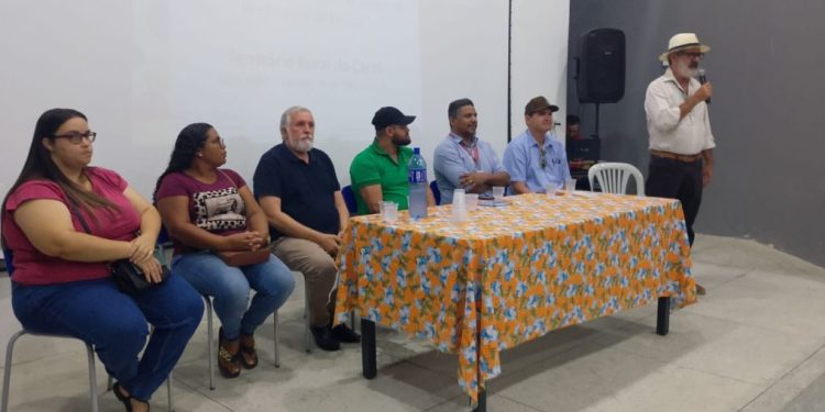Equipe da Secretaria de Agricultura participa de seminário regional sobre garantia safra em Ouro Velho