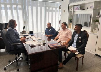 O prefeito Manezinho Lourenço segue em Brasília,mantendo encontros e fortalecendo as parcerias do município de Sumé com a bancada federal.