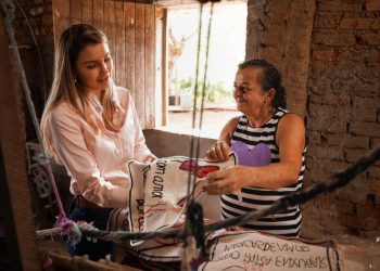 Juliana Cunha Lima visita cooperativa de artesãos em Boqueirão e fortalece laços com o artesanato paraibano