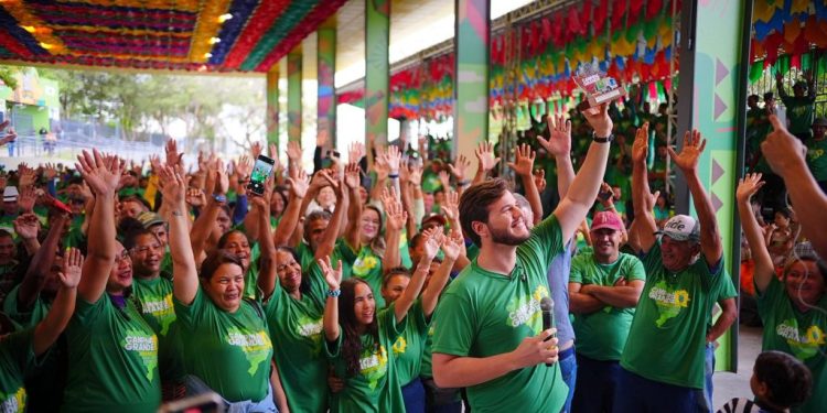 Prefeito Bruno Cunha Lima destaca papel essencial dos garis: “A grandeza de Campina se faz através do trabalho das pessoas”