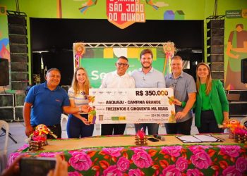 Bruno Cunha Lima destaca valorização da cultura local durante assinatura de fomento às quadrilhas juninas de Campina Grande