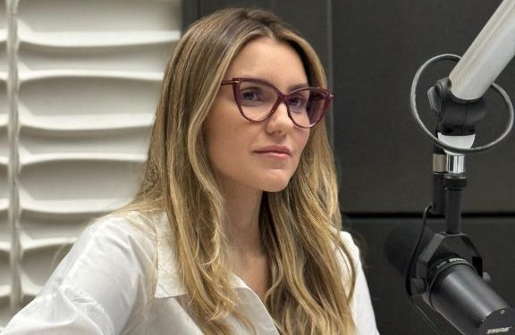 Juliana Cunha Lima defende política como instrumento de transformação e diz que decisão sobre candidatura será tomada com diálogo e serenidade