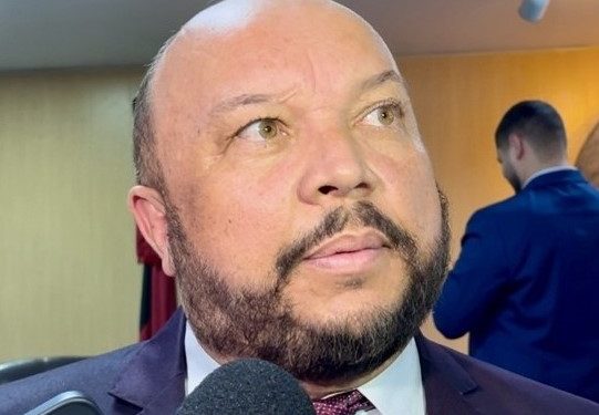 Servidores da Câmara Municipal de Campina Grande terão reajuste de 6% e Presidente da Casa destaca reconhecimento à categoria