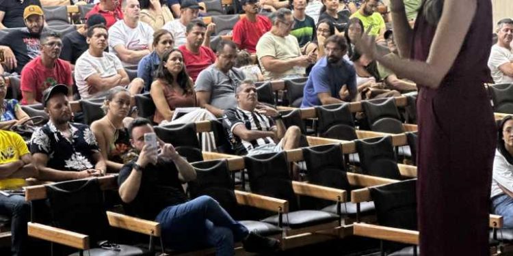 Prefeitura de Campina Grande promove treinamento para barraqueiros e produção d’O Maior São João do Mundo sobre como atuar em caso de violência contra a mulher no Parque do Povo