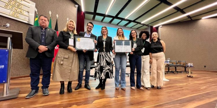 Campina Grande é premiada como ‘Amiga das Árvores na Preservação do Verde Urbano e em prol da Sustentabilidade e Conservação da Arborização Brasileira’ Campina Grande é premiada como ‘Amiga das Árvores na Preservação do Verde Urbano e em prol da Sustentabilidade e Conservação da Arborização Brasileira’