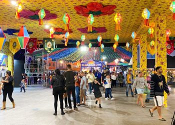 Famílias se divertiram no Parque do Povo durante quinta-feira chuvosa