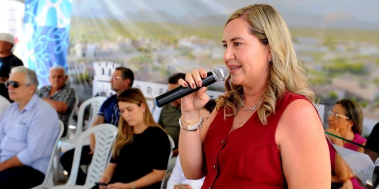 Prefeita Ana Paula entrega novas instalações da Farmácia Central de Atenção Básica Municipal Prefeita Ana Paula entrega novas instalações da Farmácia Central de Atenção Básica Municipal