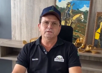 Prefeito Manezinho anuncia pagamento do 13° para servidores nesta sexta-feira