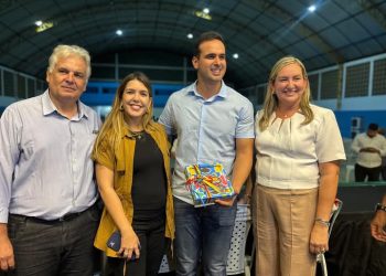 Prefeita Ana Paula e vice Cajó acompanham governador em visita ao Cariri, e participam de reunião do ODE, em Serra Branca