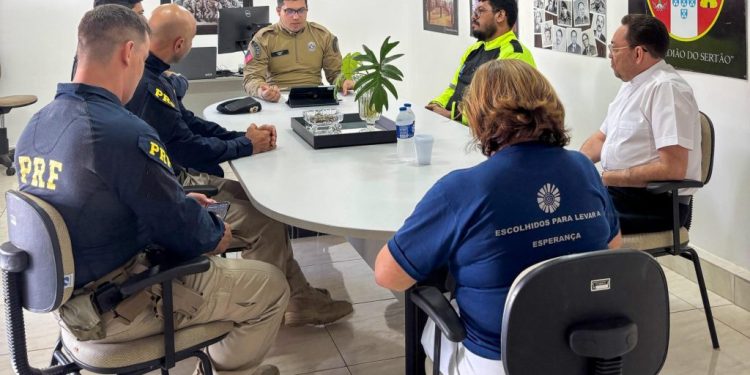 POLÍCIA MILITAR REALZA REUNIÃO DE PLANEJAMENTO DO EVENTO DE PENTECOSTES, EM PATOS.