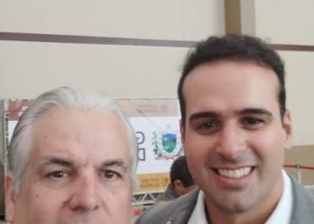 Vice-prefeito Cajó Menezes representa Monteiro em solenidade de liberação de emendas com o governador João Azevêdo