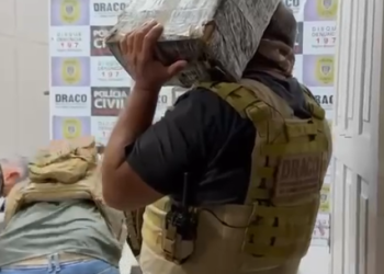 QUASE UMA TONELADA: Polícia Civil e Polícia Rodoviária Federal prendem três pessoas e apreendem grande quantidade de droga em Soledade