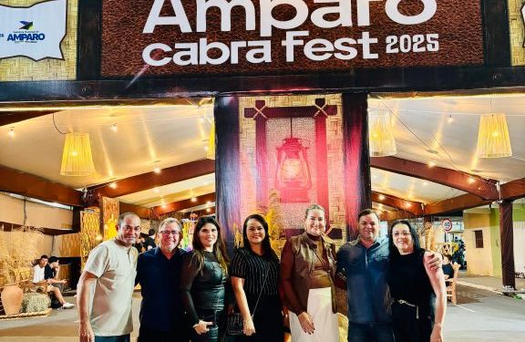 Prefeita Ana Paula prestigia 7ª edição da Amparo Cabra Fest