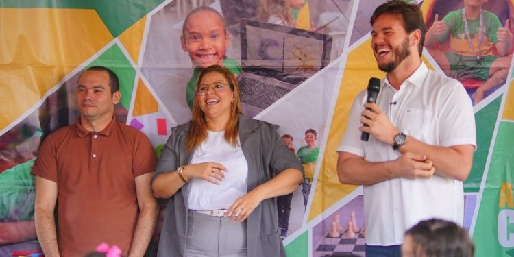 Bruno celebra conquista histórica de alunos da zona rural de Campina Grande: “Estamos colhendo os frutos do que plantamos desde 2021”