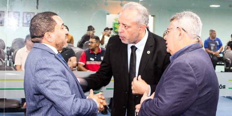 Câmara aprova projetos e debate saúde, infraestrutura e preservação do patrimônio público