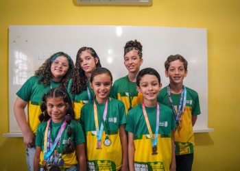 Estudantes de Campina Grande recebem preparação intensiva em inglês e matemática para Olimpíada Internacional no Japão