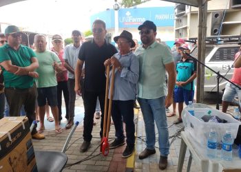 Ação Integrada da Prefeitura de Sumé homenageia agricultores pelo seu dia