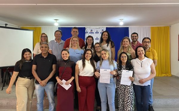 Gestores escolares da rede municipal de Sumé tomam posse após aprovação em PSS Gestores escolares da rede municipal de Sumé tomam posse após aprovação em PSS