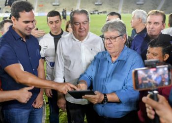 João Azevêdo entrega obras e anuncia ações em comemoração aos 161 anos de Campina Grande