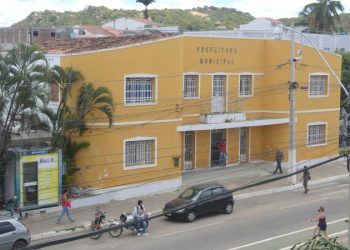 Prefeitura de Sumé faz convocação de motoristas e nutricionista aprovados em concurso