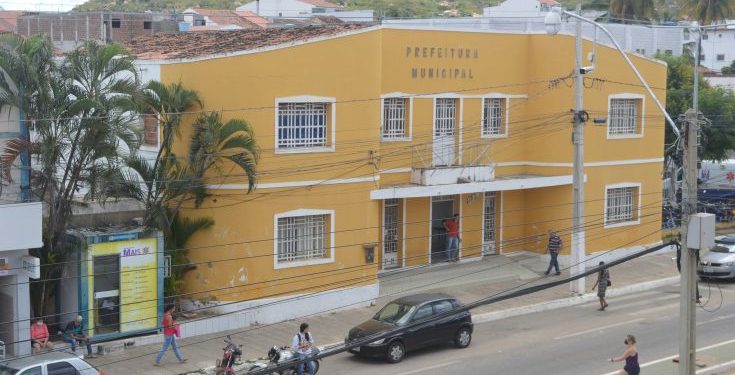 Prefeitura de Sumé faz convocação de motoristas e nutricionista aprovados em concurso Prefeitura de Sumé faz convocação de motoristas e nutricionista aprovados em concurso