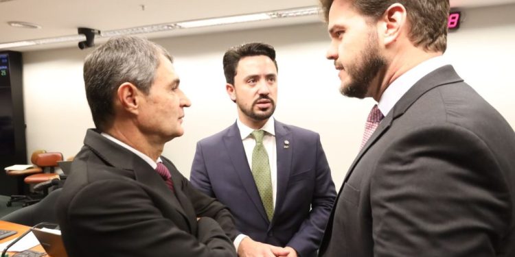 Bruno destaca importância da aprovação da PEC da Sustentabilidade Fiscal e atuação do prefeito na Câmara  dos Deputados recebe elogios de líderes nacionais