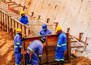 Obras no Canal de Bodocongó avançam com construção de duas novas pontes e implantação de iluminação pública
