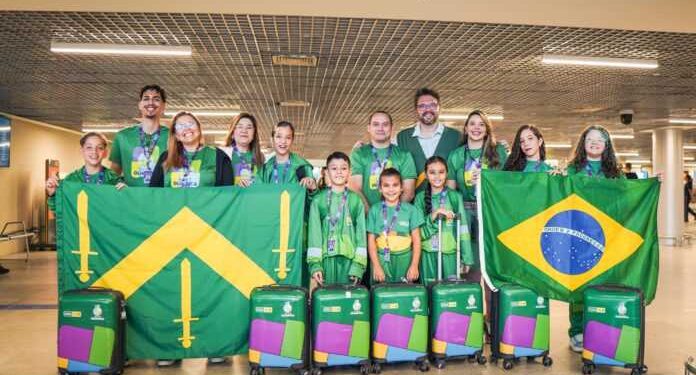 Estudantes da Rede Municipal embarcam para participar de competição internacional de Matemática no Japão
