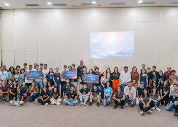 Governo destina fomento de R$ 75 mil para equipes vencedoras do Hackathon durante encerramento da Expotec 2025