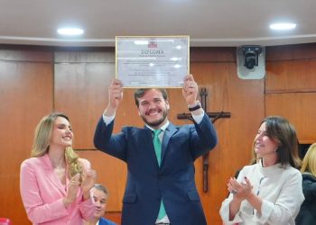 Bruno Cunha Lima recebe título de cidadão pessoense e destaca vínculos com a capital