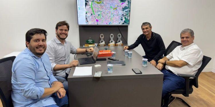 Bruno se reúne com Romero e apresenta projetos estratégicos para Campina Grande