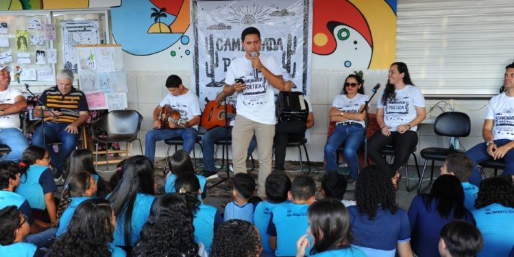 Poesia Popular e Musicalidade: Segundo Ciclo da Caminhada Poética nas na Rede Municipal é encerrada