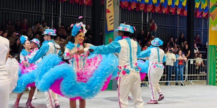 “Campina, São João o Ano Todo”: Arraial Lenira Rita leva cultura e animação ao bairro José Pinheiro