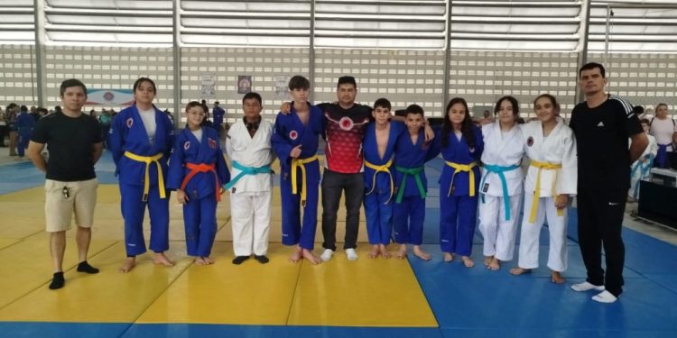 Estudantes da Rede Municipal de Monteiro conquistam medalhas e vaga nos Jogos Escolares Brasileiros