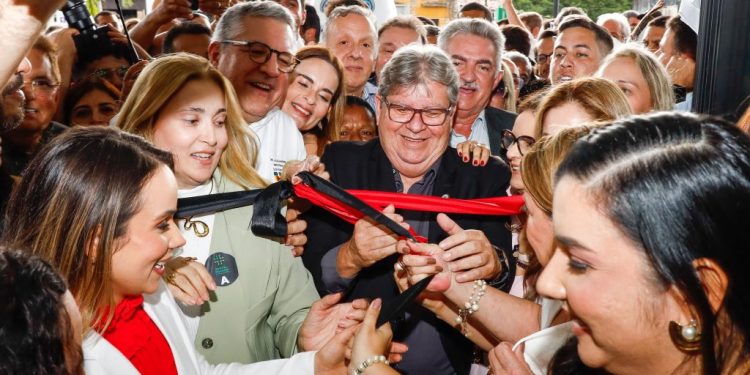 440 anos de João Pessoa: João Azevêdo inaugura Hospital da Mulher ao lado do ministro Alexandre Padilha e destaca estrutura moderna e humanizada do equipamento