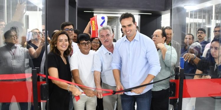 Lucas Ribeiro entrega Casa da Cidadania, abre Agosto das Juventudes e inspeciona obras do Hospital da Mulher em Campina Grande