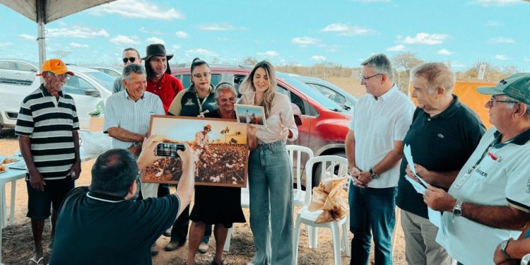 Prefeitura promove treinamento em normas no cultivo do algodão orgânico, na Zona Rural de Campina Grande