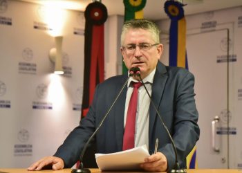 Dr. Romualdo apresenta projeto que leva poesia e cultura popular para as escolas da Paraíba