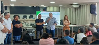 Vice prefeito Cajó participa de reunião em busca de implantação de banco de sementes em Monteiro