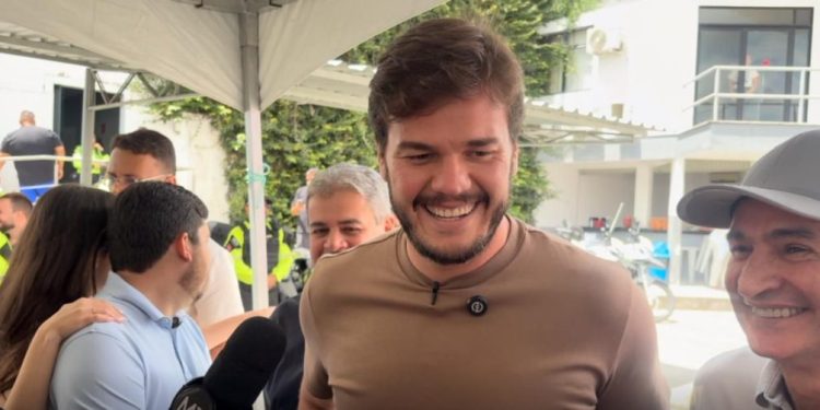 Com apoio de emenda destinada por Romero, prefeito Bruno prepara construção de centro comercial para comerciantes instalados na Francisco Lopes