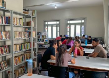 Biblioteca Municipal Félix Araújo recebe estudantes que se preparam para o Enem